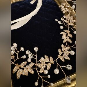Goldtone and Pearl Leaf Hair Garland